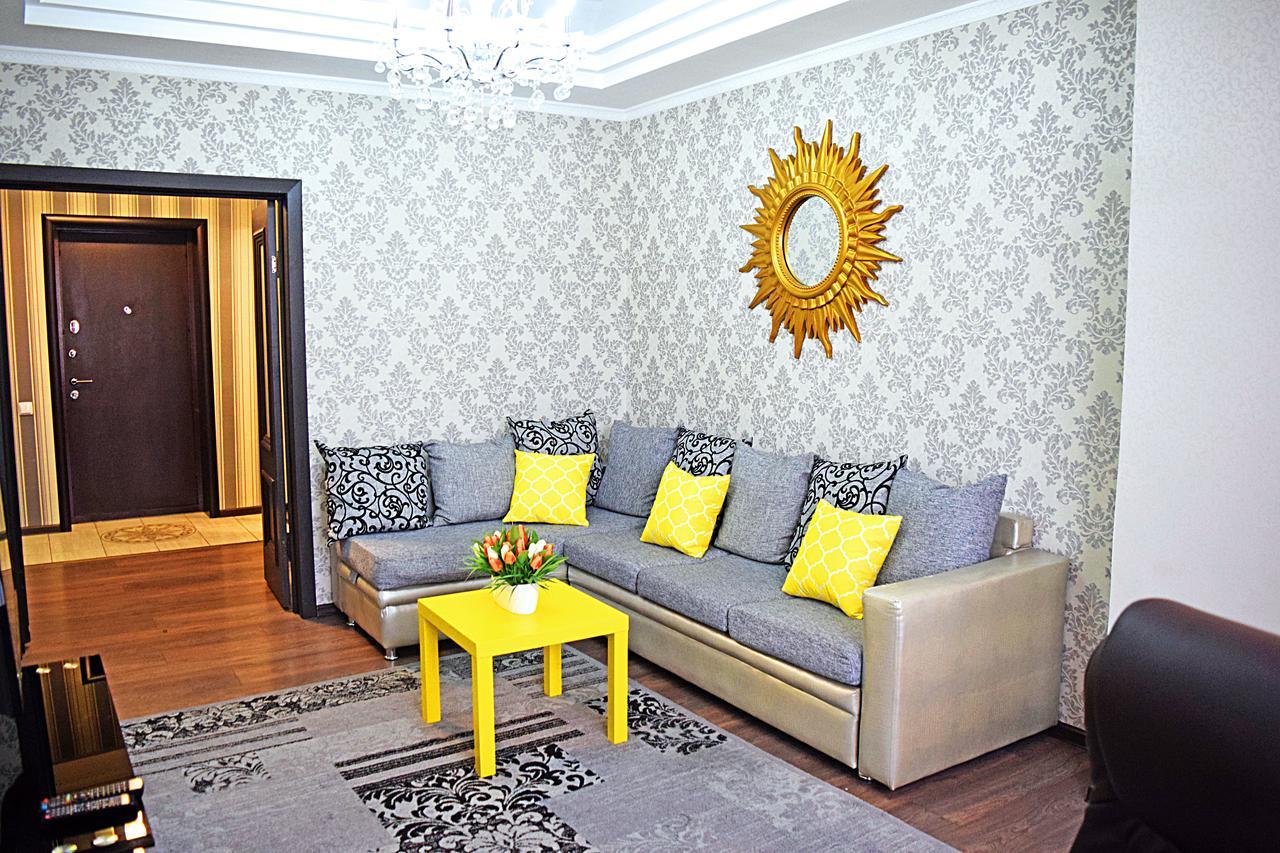 Luxury Palace Apartment ビシュケク エクステリア 写真