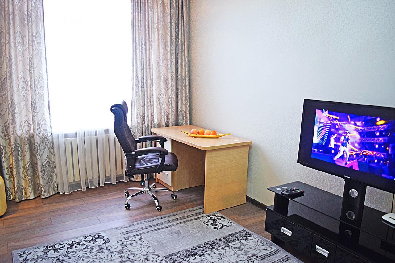 Luxury Palace Apartment ビシュケク エクステリア 写真