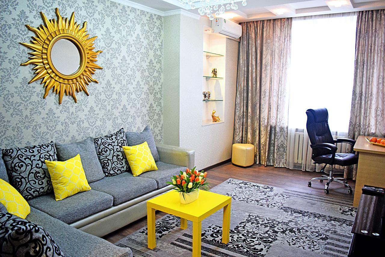 Luxury Palace Apartment ビシュケク エクステリア 写真