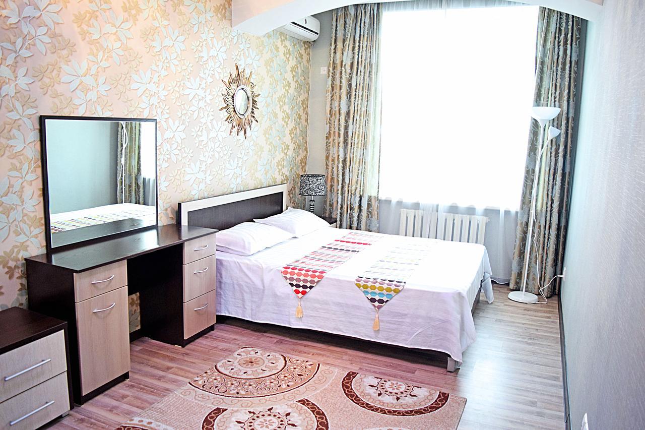 Luxury Palace Apartment ビシュケク エクステリア 写真
